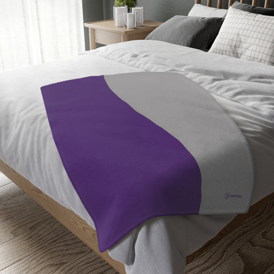 OKENNADA 'Two Worlds' Velveteen Blanket Home Decor 40"— 30" Purple/Gray 
