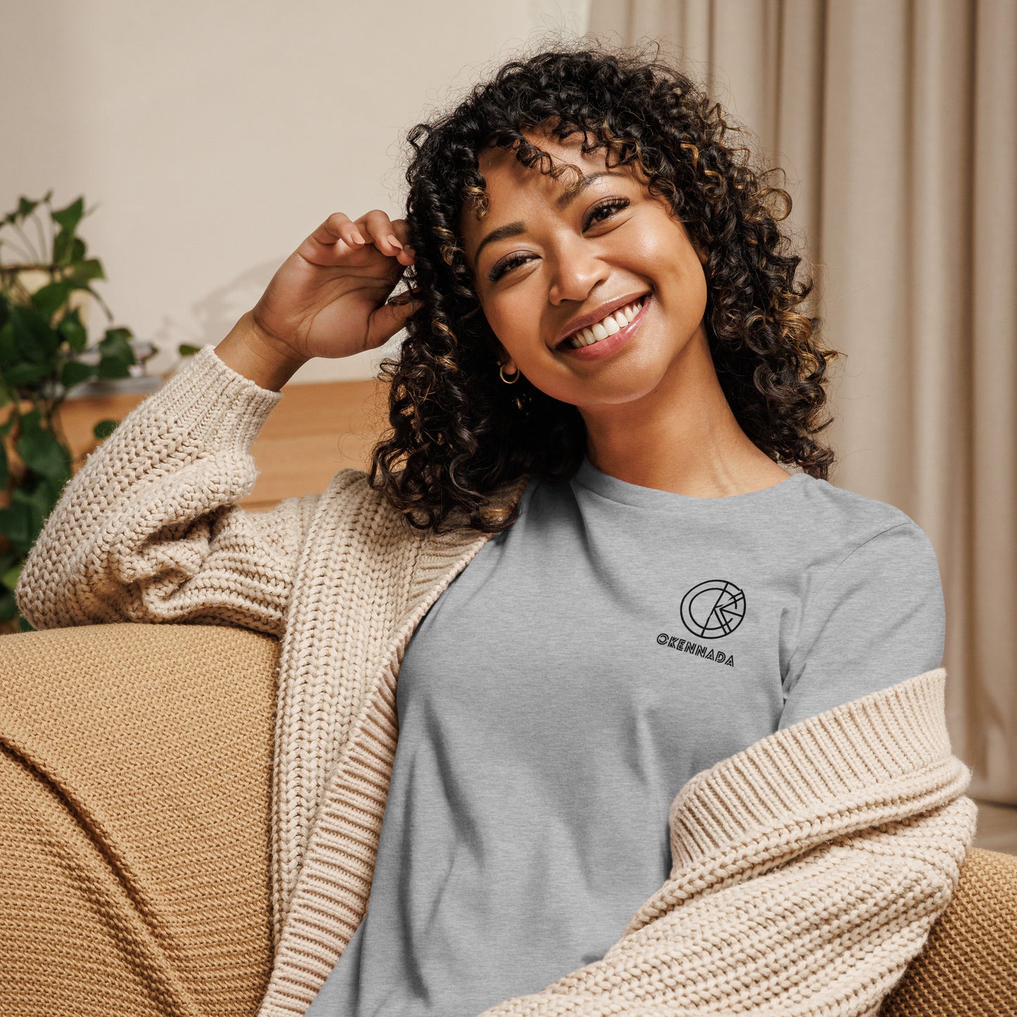 OKENNADA "Effortless Everyday" Women's Relaxed Tee  Athletic Heather S 